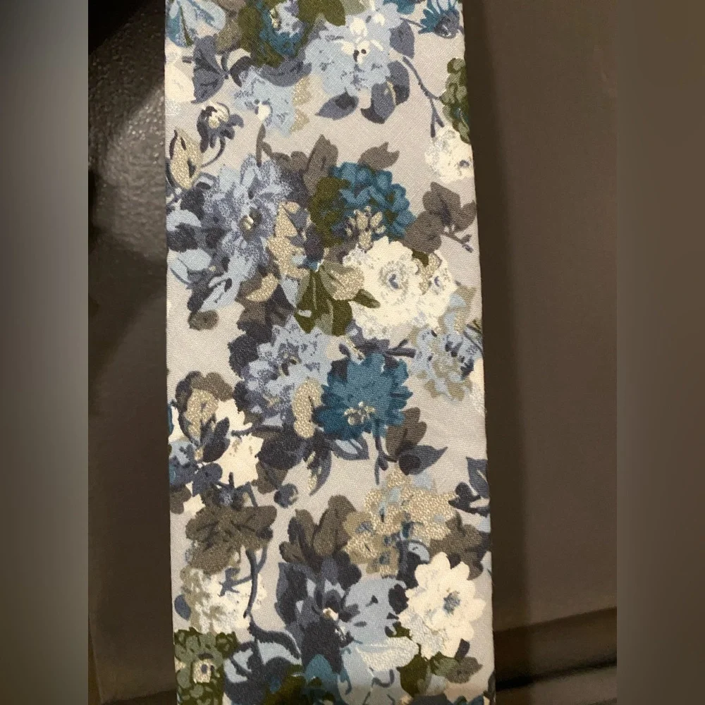 Floral Blue and Green Tie - Picture 2 of 6